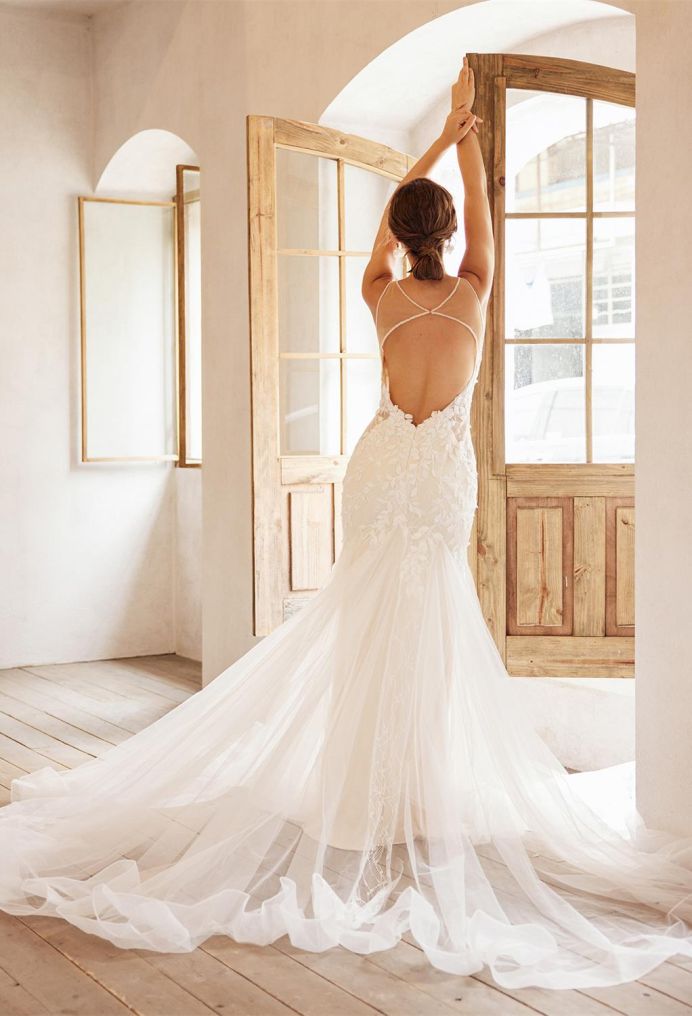 AW Parsley Wedding Wedding Dresses image2