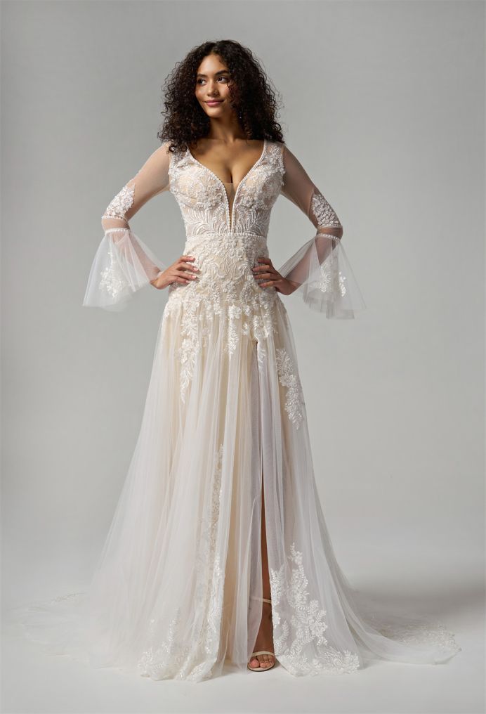 AW Pomposo Wedding Wedding Dresses image5