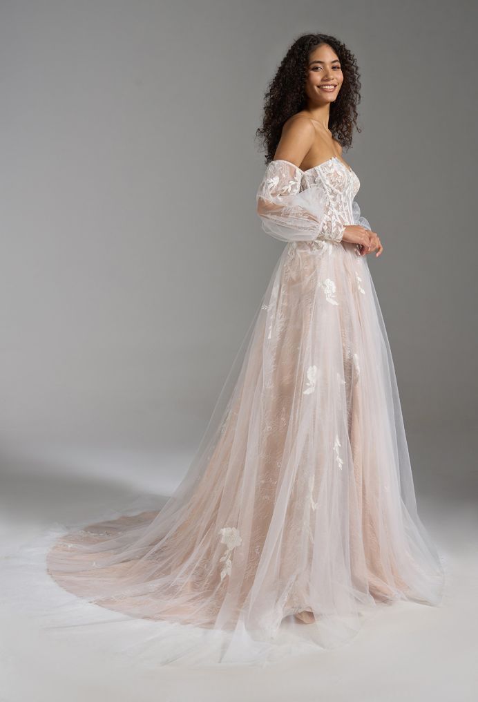 AW Isha Wedding Wedding Dresses image7
